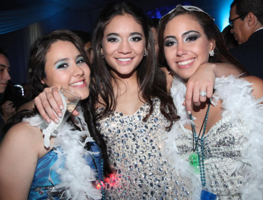 La prom de la Escuela Americana