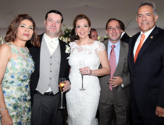 La boda de Ginette Gutiérrez y Eduardo Waddington
