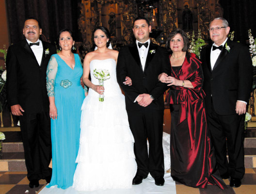 La boda de René Serrano y Elisa García