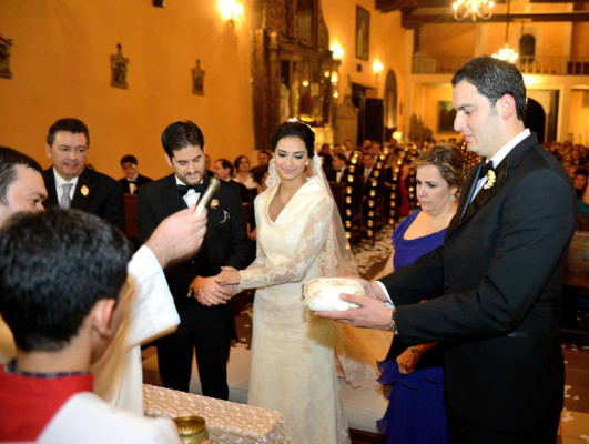 La boda de Atenas Hernández y Juan Merino