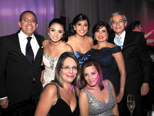 La prom de la Escuela Americana