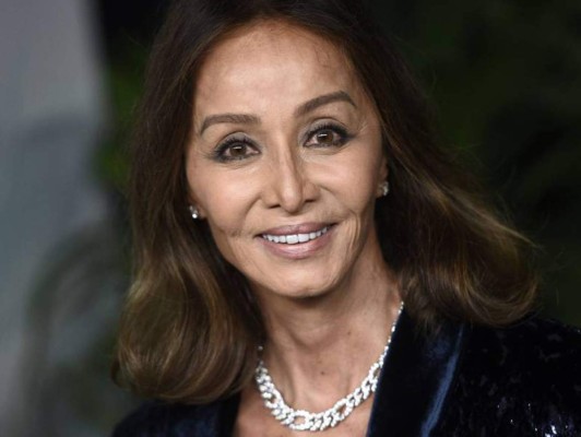 Isabel Preysler. Se ha operado tantas veces la nariz que en la actualidad se le ha desfomado