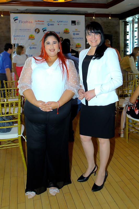 Johana Zaldivar y Teresa Pérez
