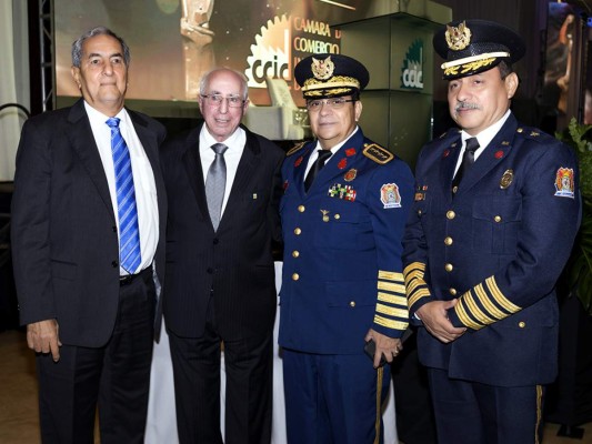 Camilo Kafati recibe homenaje El Forjador 2017  