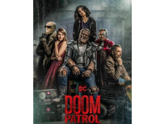 Doom Patrol, Final de la Temporada 2<br/><br/>Una película muy bien recibida por el público, ya que trata que en 1956 un vigilante encuentra una mochila con muchos explosivos pero el FBI lo designa como el sospechoso principal.<br/>