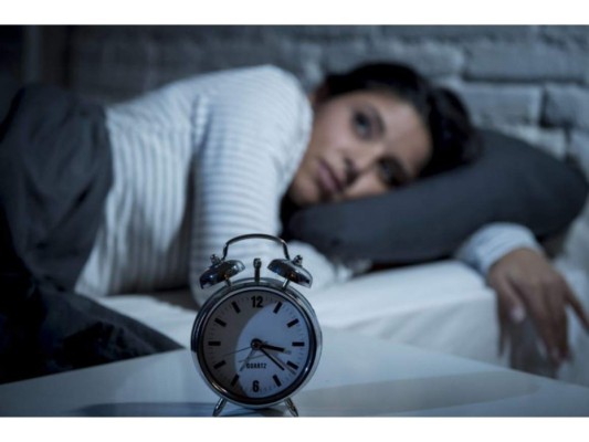 Trastornos del sueño: La deficiencia favorece tanto el insomnio como la somnolencia.