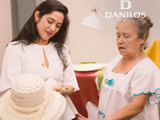 4. Esta colección fue trabajada en colaboración con la comunidad de Ceguaca, Santa Bárbara, con la que Danilos trabaja hace más de 7 años.<br/><br/>