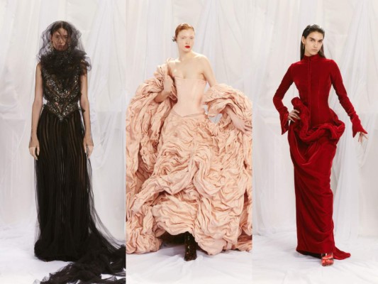 Looks totalmente dramáticos y colores vivos fueron los que destacaron en la pasarela de Jean Paul Gaultier Haute Couture primavera/verano 2022.<br/>