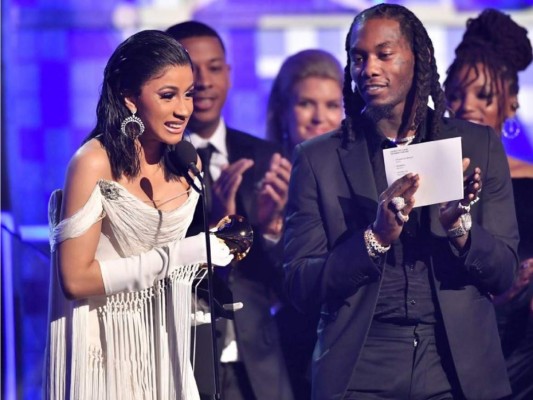 Cardi B recibe el premio a Mejor Album Rap