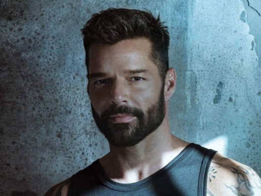 ¡Quisieron obligar a Ricky Martin a salir del clóset en entrevista!