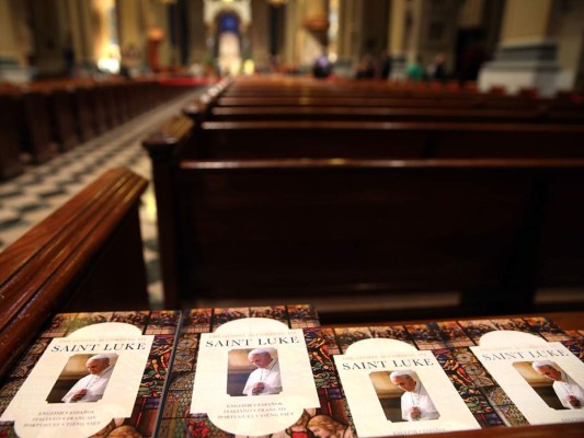 El Papa mantendrá seguidamente una reunión con unos 300 obispos en la catedral de San Mateo y en la tarde oficiará una misa en la Basílica del Santuario Nacional de la Inmaculada Concepción, el mayor templo católico en Estados Unidos.