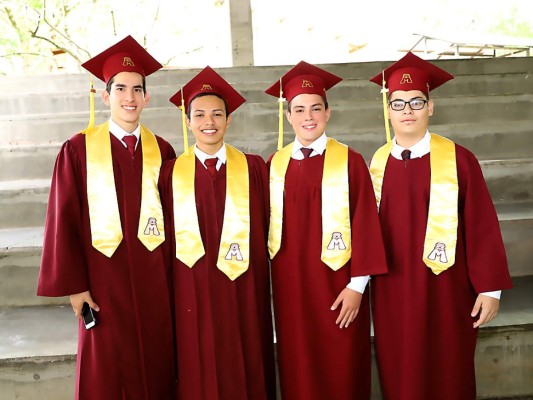 Triunfo estudiantil de la Mayan School