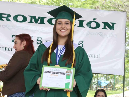 Graduación de la DelCampo International School