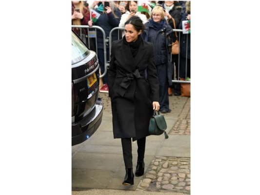 Meghan Markle y su total black look