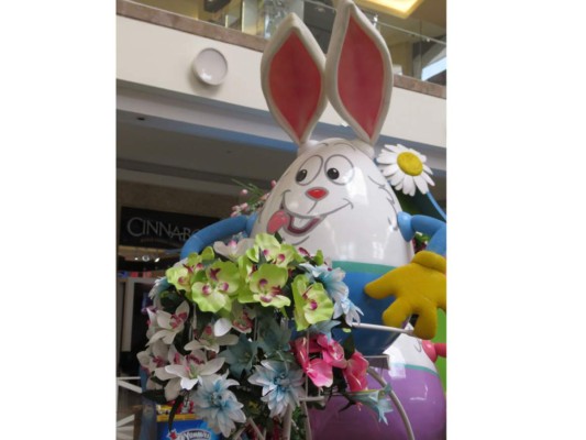 Easter Village es posible gracias a la unión de BAC Credomatic, Claro Honduras, Snacks Yummies y claro Multiplaza Honduras