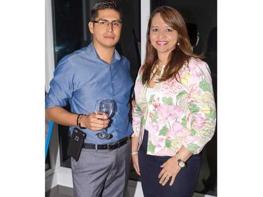 Art trunk show en Condominios Terranova Torre 1   