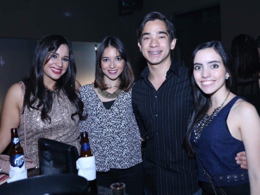 Apertura Up Lounge y Club