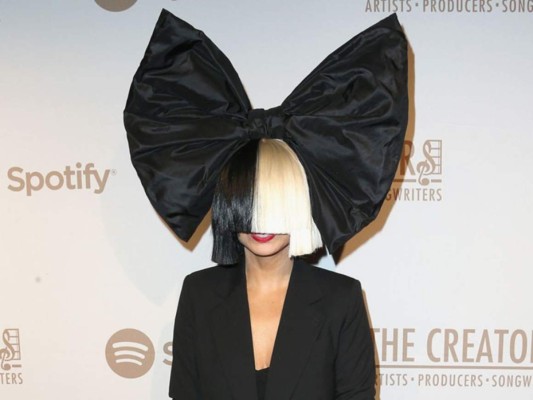 Sia ha recibido nueve nominaciones, pero parece que no ha tenido mucha suerte para llevarse un premio Grammy a casa.