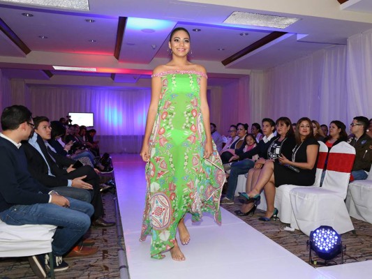 BeautyBook celebra su primer año con exclusiva pasarela