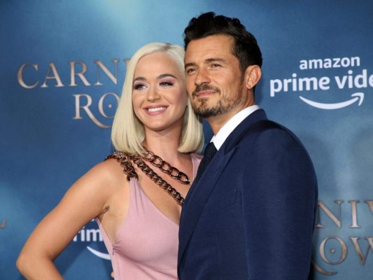 Katy Perry y Orlando Bloom tuvieron que retrasar su boda en Japón.