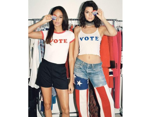 #Vota con confianza.<br/>¡Hoy es #ElectionDay, etiqueta a un amigo y ve a las urnas!<br/>@joansmalls y @kendalljenner
