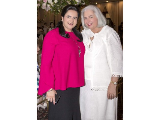 Alegre brunch por la nueva cristiana&nbsp;&nbsp;