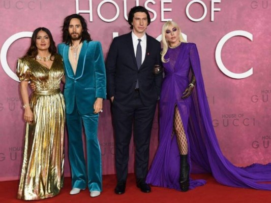 ¡Está cinta está llena de grandes estrellas! Lady Gaga, Adam Driver, Jared Leto, Al Pacino y Salma Hayek son algunos de los actores que forman parte del filme.