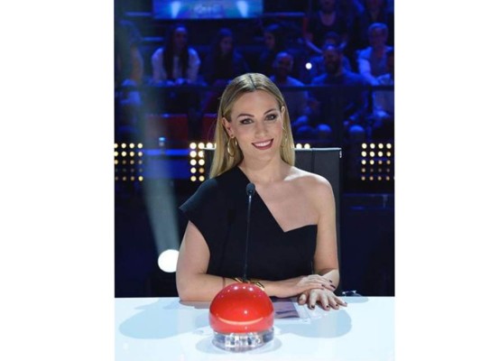 Edurne García Almagro, es una cantante, compositora, modelo, actriz y presentadora de televisión española. Además de ser la novia del portero David de Gea.