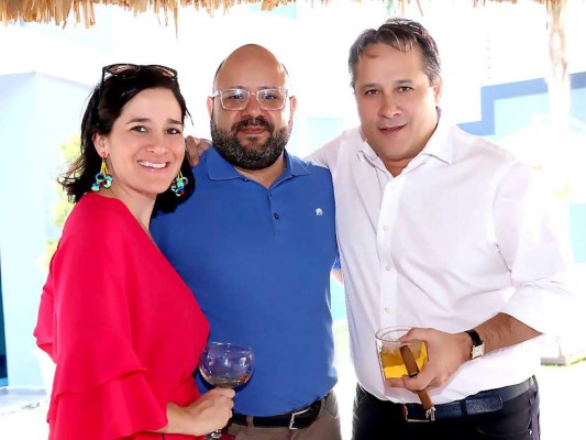 Celebración por el cumpleaños de Sonia Patricia Castillo Casanova