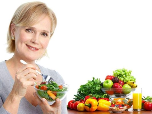 Vitaminas imprescindibles para las mujeres a los 50 años