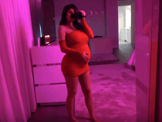 El proceso de la #BabyBump de Kylie Jenner   