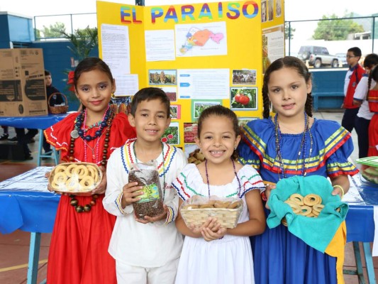 Feria de Identidad Nacional en Macris School