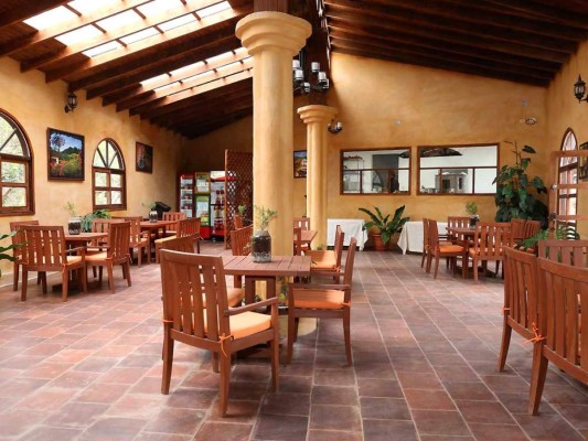 Coctel de apertura de EcoHotel Shangri-la