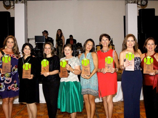 Un éxito el Torneo de tenis de la Amistad 2017