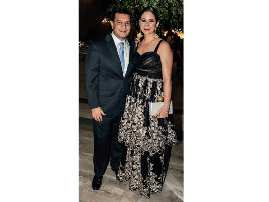 Gamal Nazar y Melanie Andonie celebran por su amor