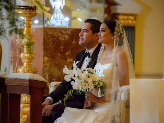 La boda de Alex Cobos y Lourdes Valladares