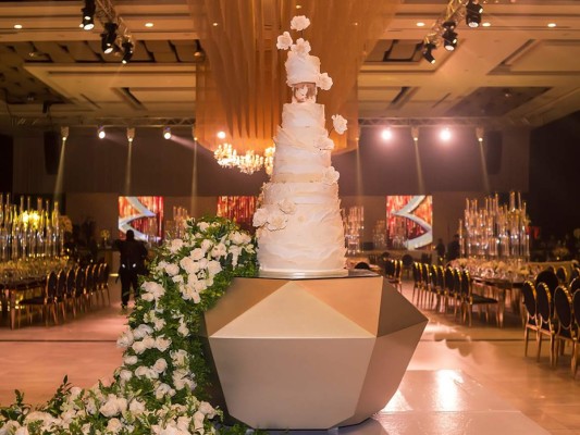 Farid Handal y Mónica Hernández celebran su boda eclesiástica  