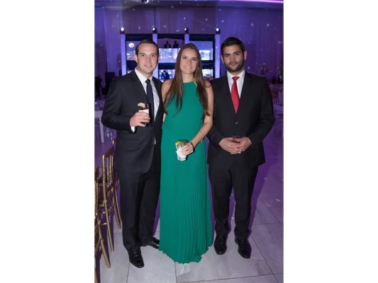 Guillermo Orellana y Giordanna Kafati festejan su boda