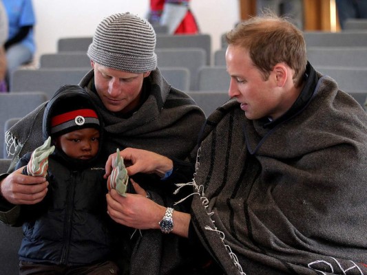 Los momentos más adorables de Harry y William a través de los años