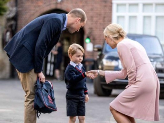 ¡Primer día de escuela de la Princesa Charlotte!