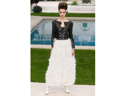 Karl Lagerfeld ausente en el desfile de Chanel Haute Couture SS19