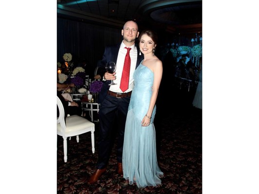 La boda religiosa de Jonathan Park y Daniela Ferrufino