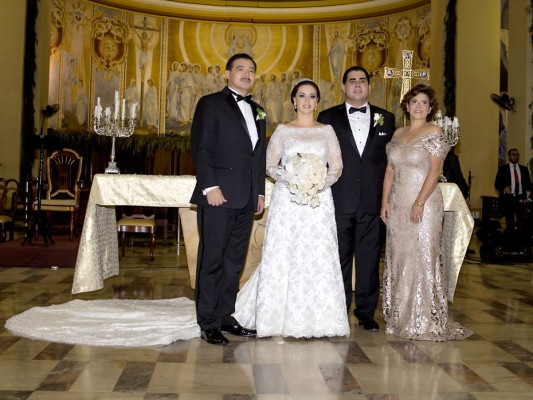 Giordanna y Guillermo se casan por la iglesia  