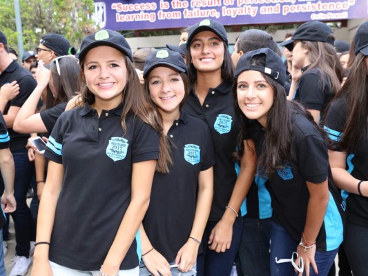 Senior Entrance de la Escuela Americana