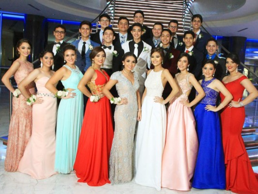 Virgilio Moncada, Elvis Villalobos, Alejandro Guifarro, Edward Baide, Pablo Lopez, Diego Zavala, Roberto Ferguson, Mario Sabillón, Oscar Solís, Kenneth Castillo, Enzo Altamirano, Kevin Muñoz, Isabel Herdocia, Maria Madrid, Serena Obkircher, Laura Lpoez, Valeria Amaya, Melanie Siu, Elsy Alcocer, María Banegas y Vivian Handal. Foto Alex Muñoz