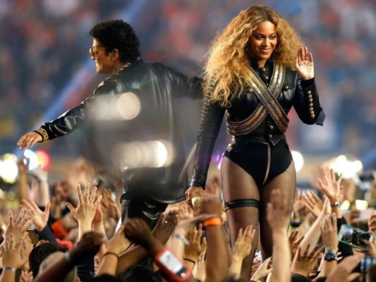 Beyonce (2013)