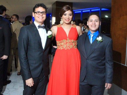 Prom night de los seniors del Valle de Sula