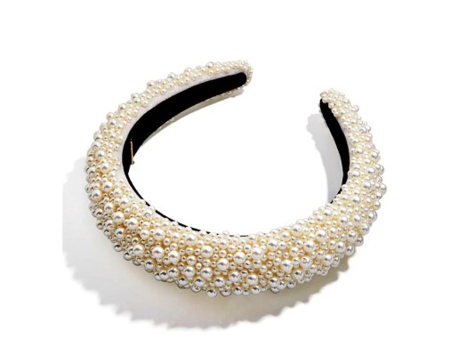 Diadema de terciopelo adornada con perlas y cristales Swarovski by Jennifer Behr