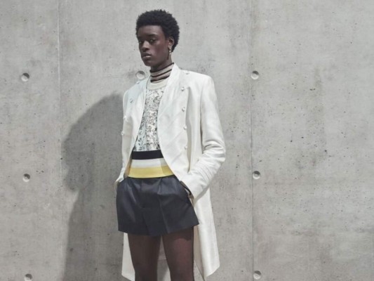 ¡Dior presenta su nueva colección para caballeros y causa revuelo en las redes sociales!  
