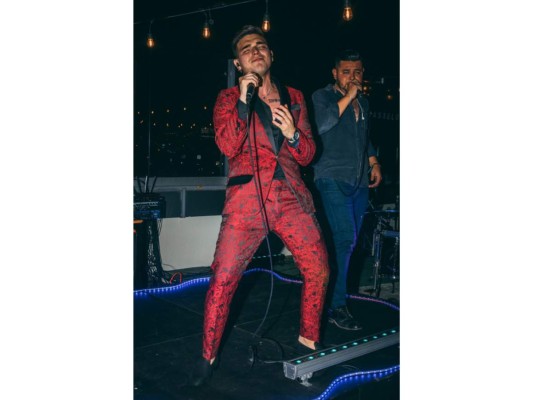 Eduardo Castillo lanza su disco 'CASTELO'